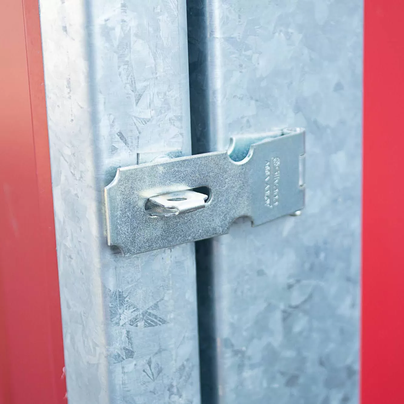 Trinco para cadeado (cadeado não incluso)